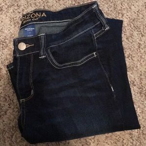 Size 7 Arizona bootcut jeans